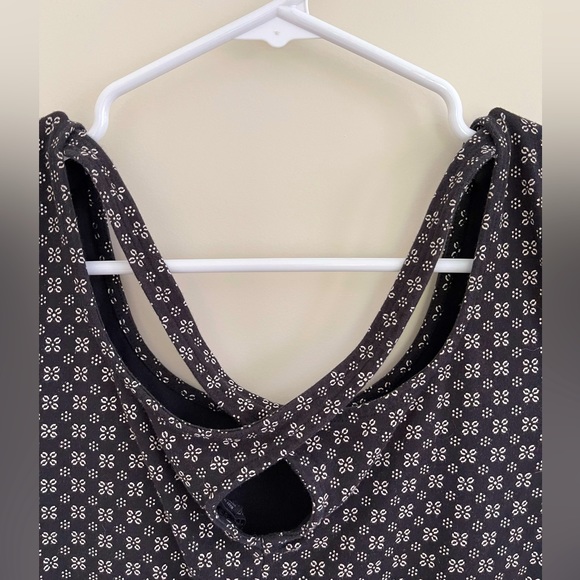 Aeropostale Patterned Crop Top, XL - Picture 3 of 5